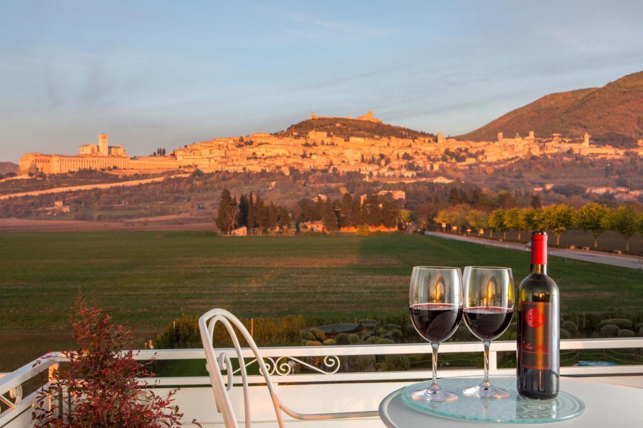 Unica Assisi Agri-Charming House Bed and Breakfast Exteriör bild