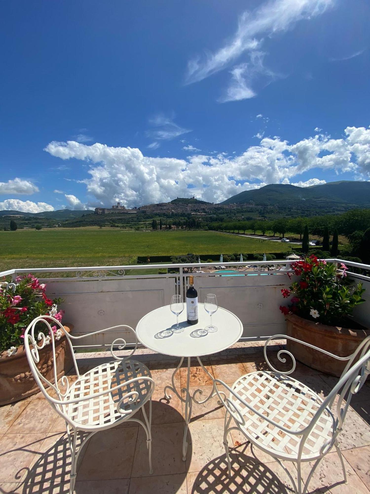 Unica Assisi Agri-Charming House Bed and Breakfast Exteriör bild