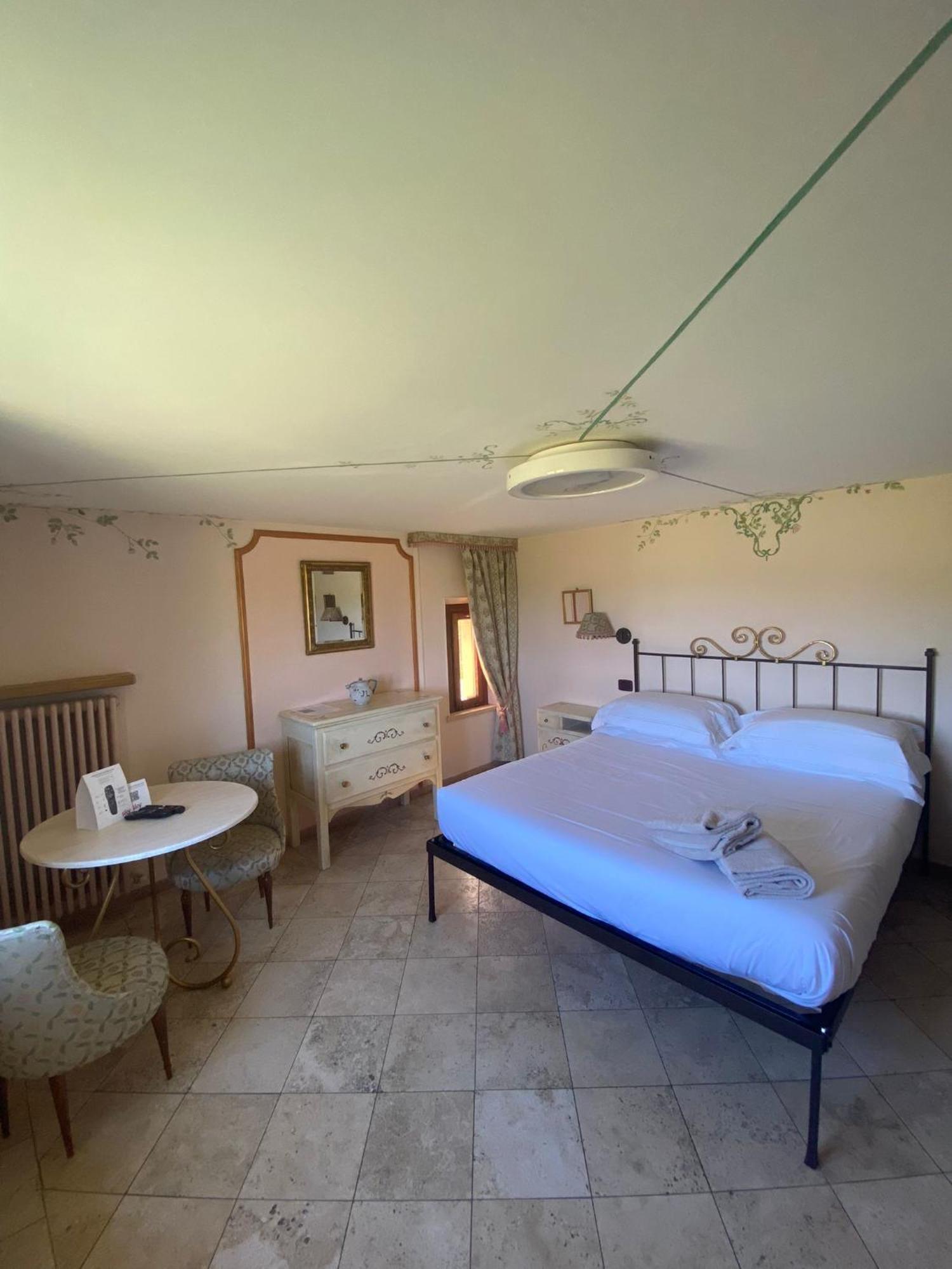 Unica Assisi Agri-Charming House Bed and Breakfast Exteriör bild
