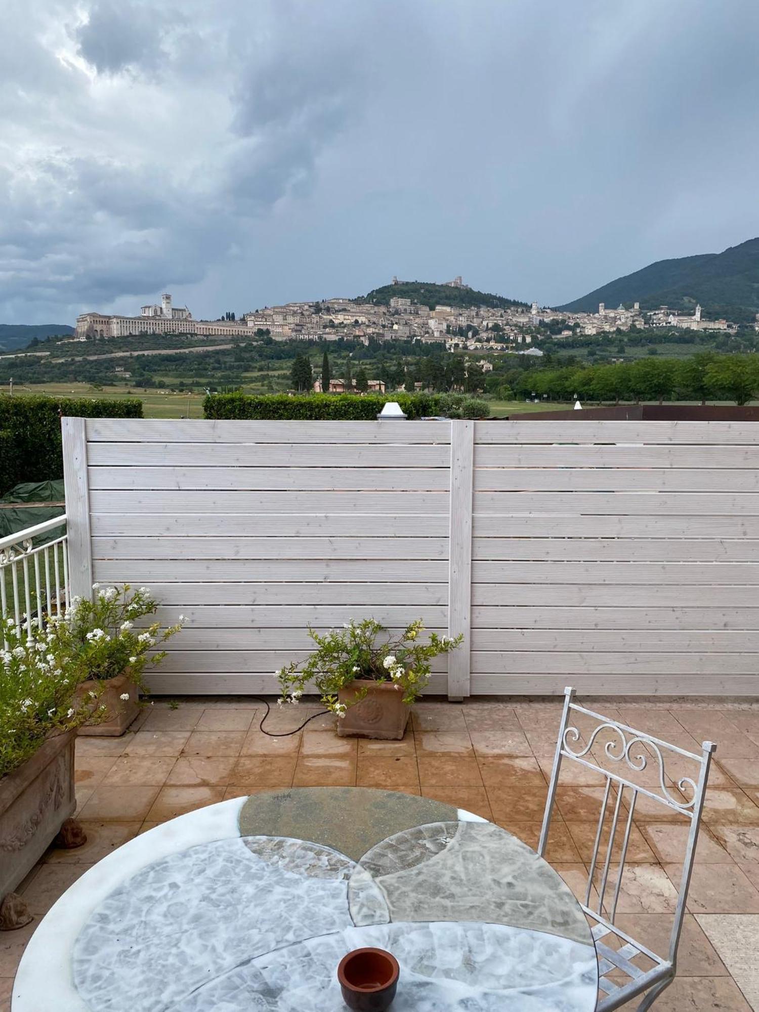 Unica Assisi Agri-Charming House Bed and Breakfast Exteriör bild